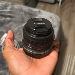 Canon RF-S 18 - 45 mm f/4.5-6.3 IS STM lens