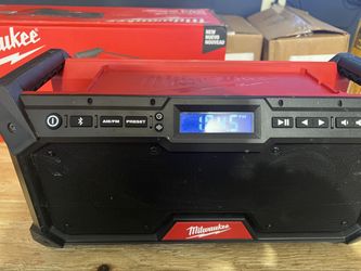 Milwaukee M18 Bluetooth Jobsite Radio (2952-20) - Tested Working - Box & Adapter