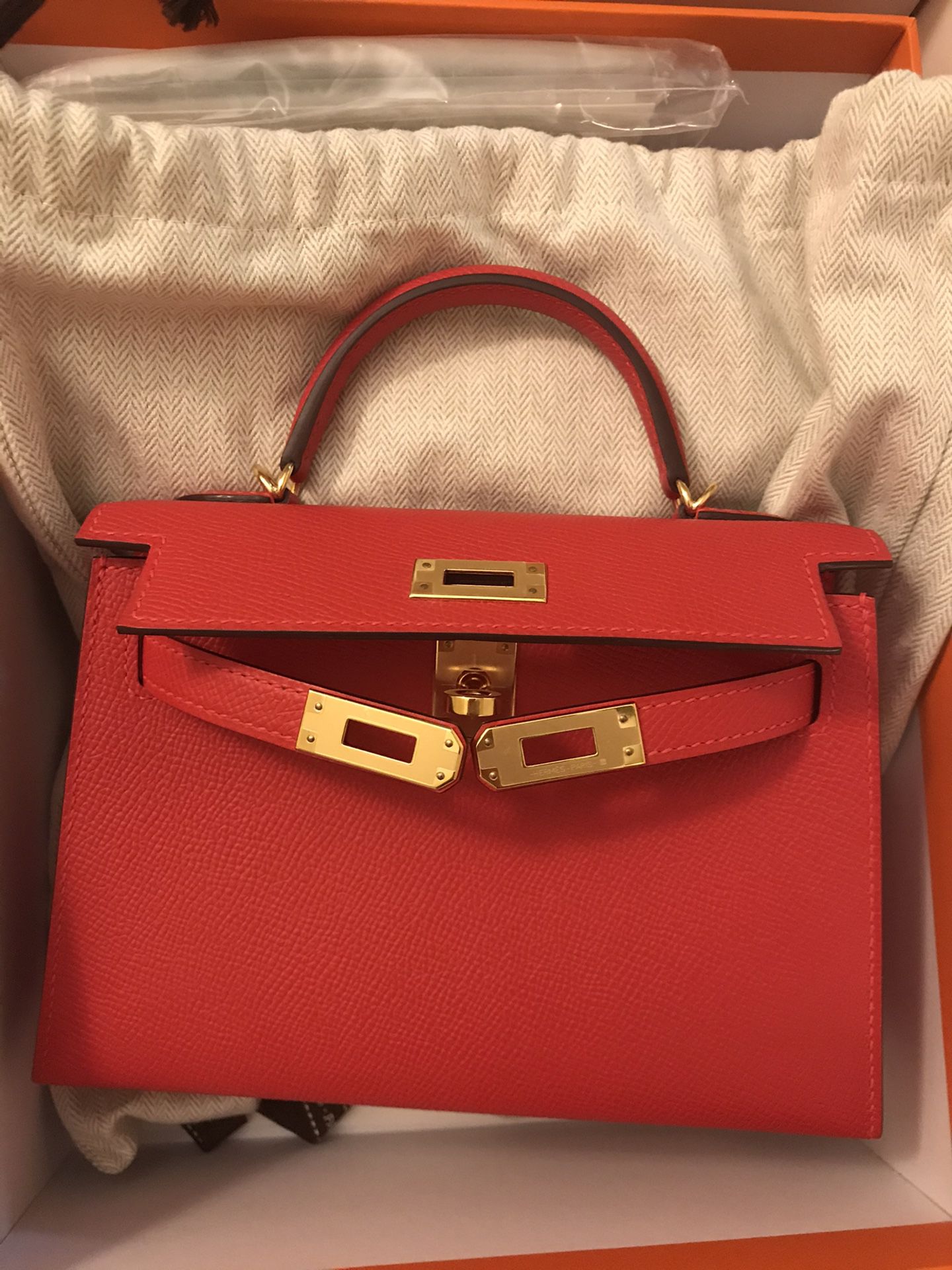 Hermès Kelly Mini Veau Epsom Rogue Red Size 18 for Sale in