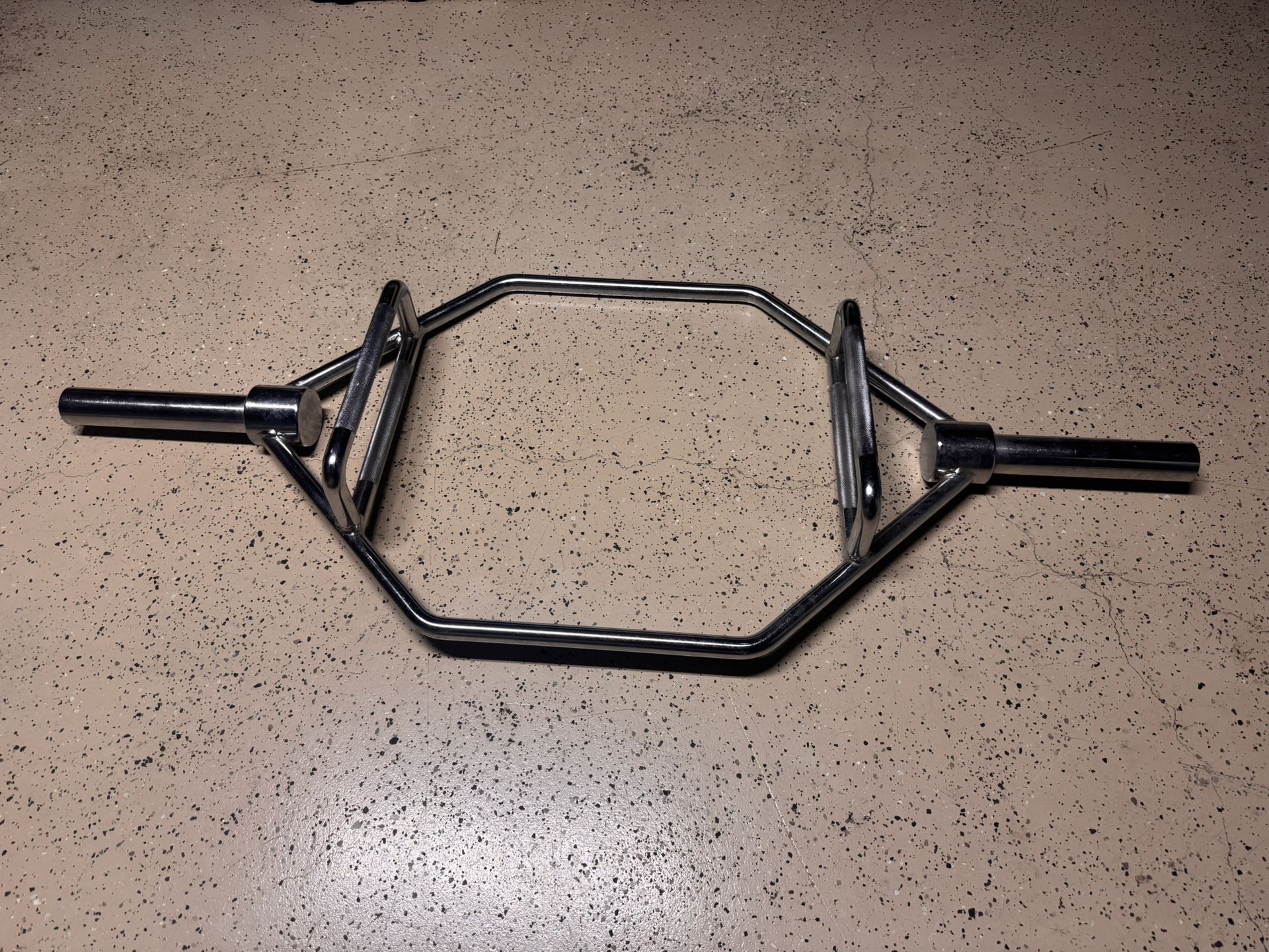 Sunny Health & Fitness Olympic Hex Trap Bar – 2” Sleeves – Great Condition