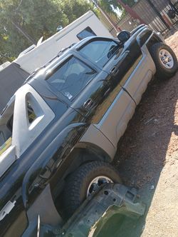 2002 CHEVY AVALANCHE WINDOW/ WITH MOTOR AND REGULATOR