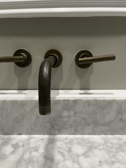 Wall Mounted Bathroom Faucet 