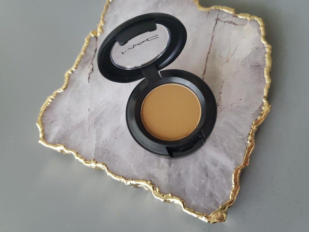 MAC Cosmetics, "Natural Wilderness" Eye Shadow.