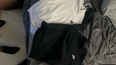 2 nike hoodies size kids large