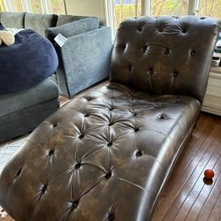 Leather chaise Lounge 