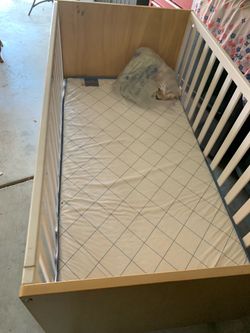 Baby bed crib need gone now