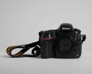 Nikon D800 body, shutter count 4,140