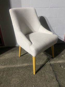 White plush lounge chair