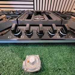 36” Built-In Gas Cooktop Black