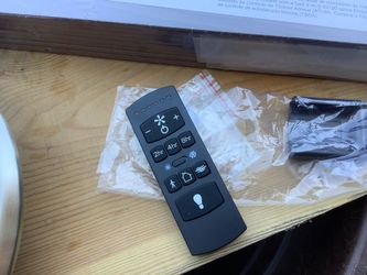 Ceiling Fan New & Remote Control (30”)