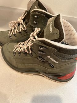 Women’s Hiking shoes