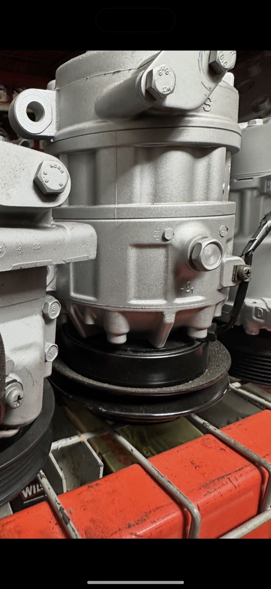 AC COMPRESSOR
