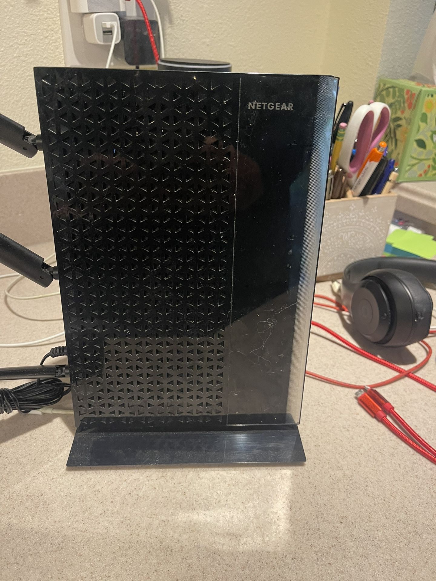 Netgear Router AC1900 model ex 7000 works great 