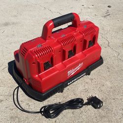 Milwaukee M12 and M18 12-Volt/18-Volt Lithium-Ion Multi-Voltage 6-Port Sequential Rapid Battery Charger (3 M12 and 3 M18 Ports)