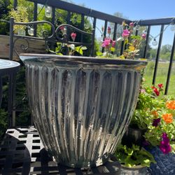 Planter Flower Pot 15 Inch