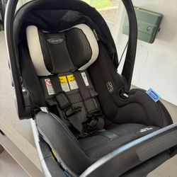 Like New Graco Car Seat 