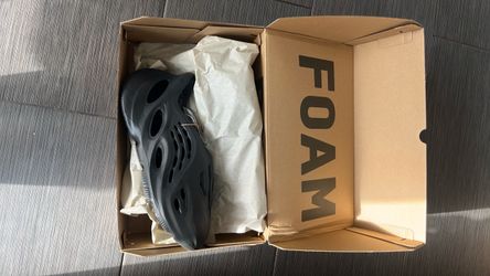 Yeezy Foam Rnr Onyx 13