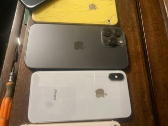 (8) iPhone Parts As Is Lot 