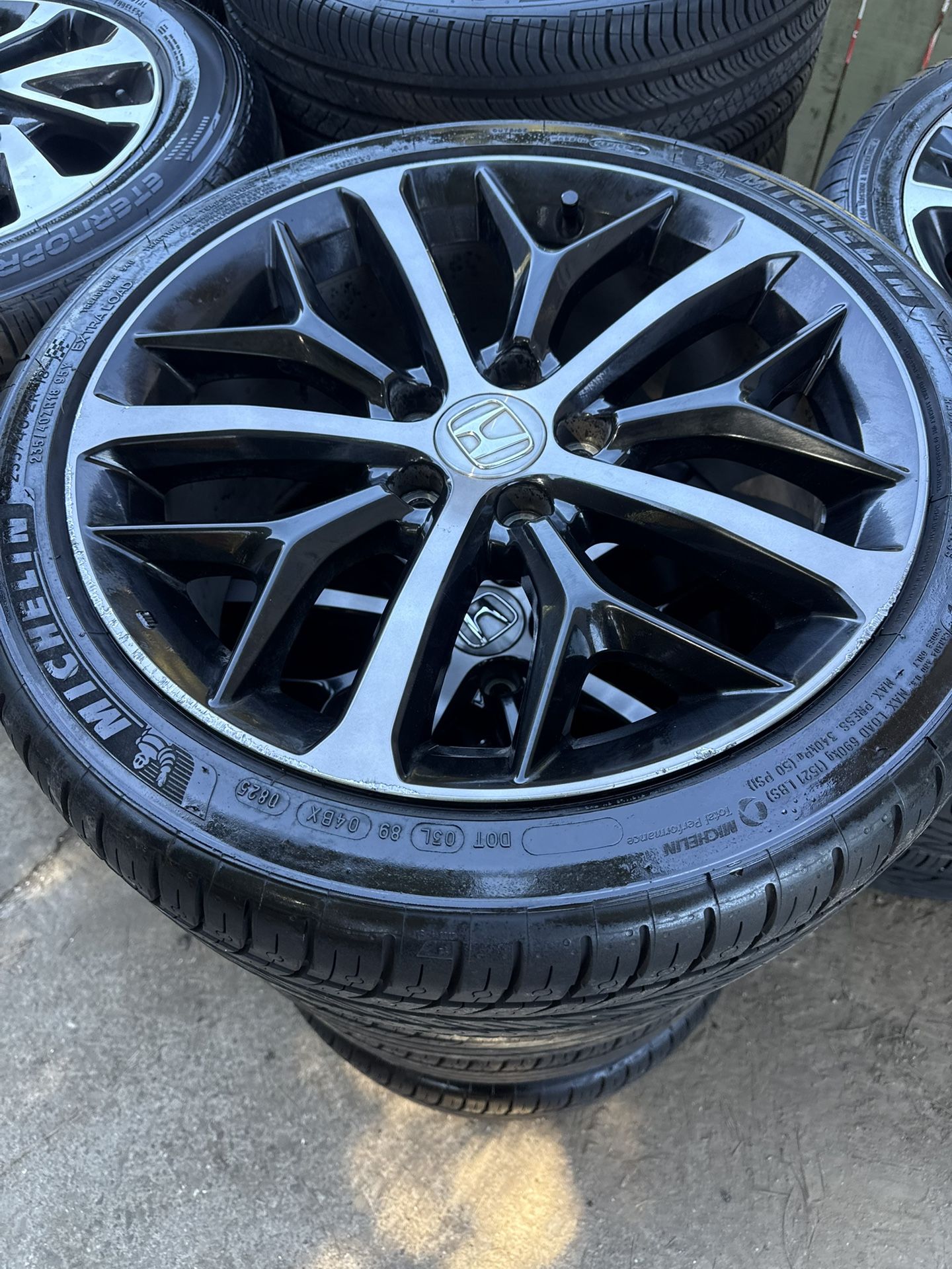 Honda 18”