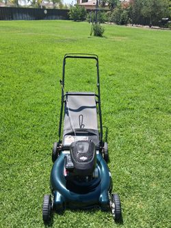 Lawnmower Troy-Bilt Push Briggs and Stratton