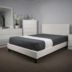 BEDROOM SET  // JUEGO DE DORMITORIO 