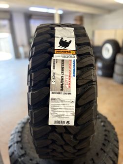 Toyo Open Country M/T 35x12.50R17