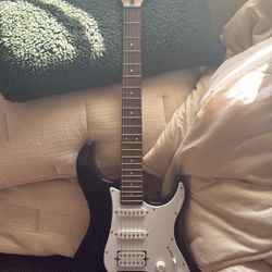 Yamaha Electric Guitar With Amp 