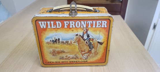 Vintage Wild Frontier Lunch Box Spinner Game Ohio Art 1977 Metal Lunchbox cowboy