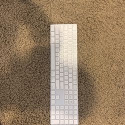 Apple Keyboard