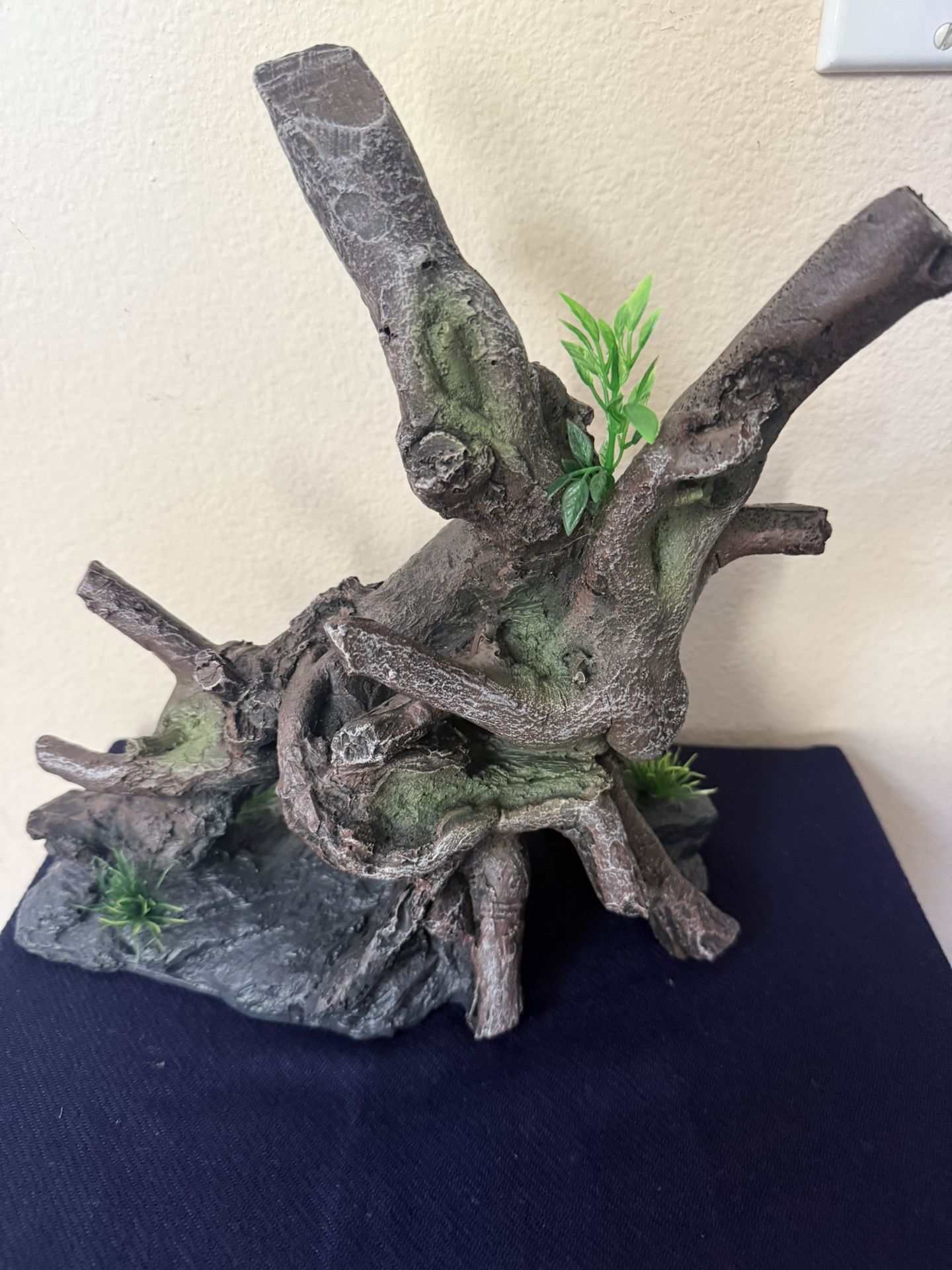 Fish Tank Ornament New