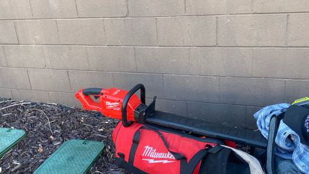 Milwaukee M18 24” hedge trimmer for trade