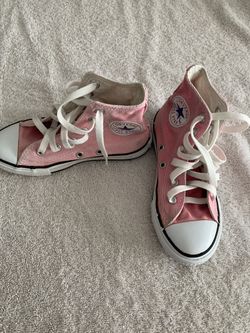 Girl Converse