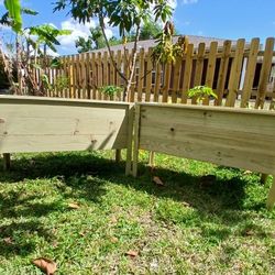 Cedar  Fence Pickets Wood Planter Box 