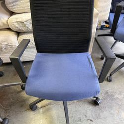 Office Chairs 