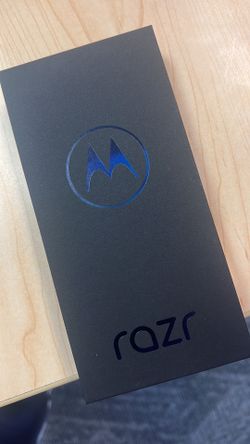 Moto Razr 2024 - Black Friday Discount