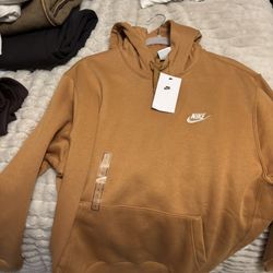 Nike Latte Large Men’s 