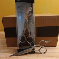 Tweezerman Brand New Stainless Steel 5 And A Half Inch Shears No Package 