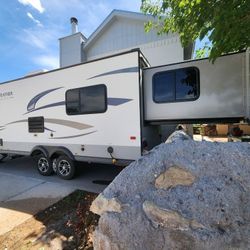 2015 Jayco Jay Feather Ultra Lite X213
