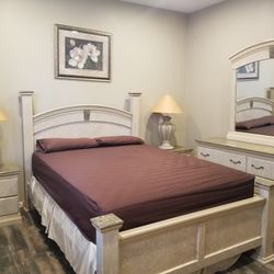 Queen Bed Set