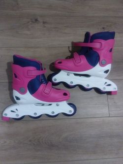 Girls Roller Blade