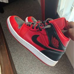 Jordan 1s  Mid