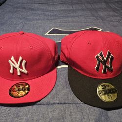 **LIGHTLY USED** (2) NEW YORK YANKEE HATS