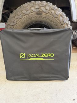 Goal Zero Boulder 100 Briefcase, 100 Watt Monocrystalline Solar Panel