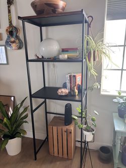Black metal shelf / bookshelf - tall