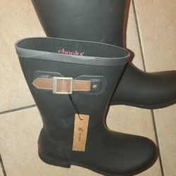 Choose Rain Boots Size 10