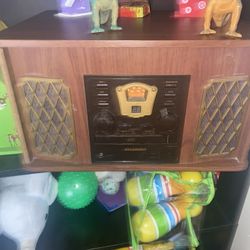 Vinyl record player And Radio 