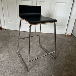 Stool/Small chair