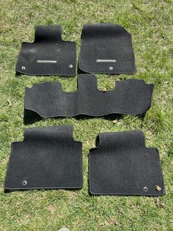 2017 Hyundai Santa Fe 5 Piece Car Mats 
