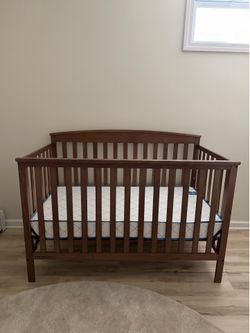 Brand new crib & mattress (unused) 4in1