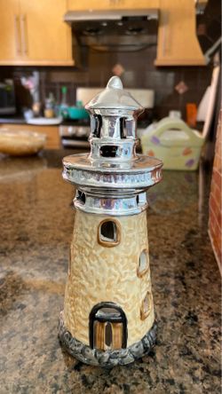 Light house candle holder